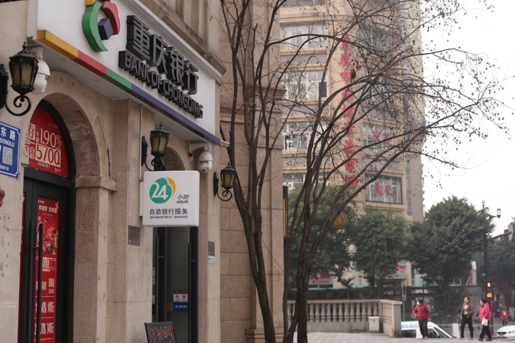 découvrez nos services bancaires fiables et sécurisés, conçus pour répondre à tous vos besoins financiers, que ce soit pour la gestion de comptes, les prêts ou les investissements.