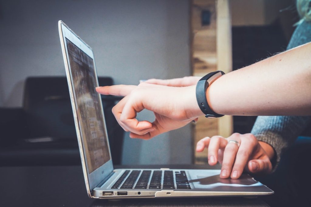 agence digitale spécialisée en stratégie numérique, création de sites web, marketing en ligne et développement d'applications pour booster votre présence digitale.