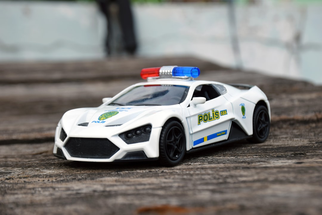 déclarez un incident rapidement et facilement avec notre service de déclaration de police en ligne sécurisé. disponible 24/7 pour votre sécurité.