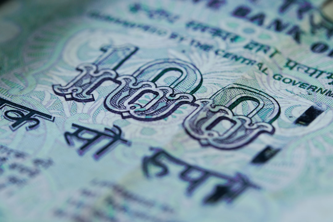 découvrez les salaires dans le secteur bancaire, analyse des rémunérations selon les postes et les niveaux d'expérience.