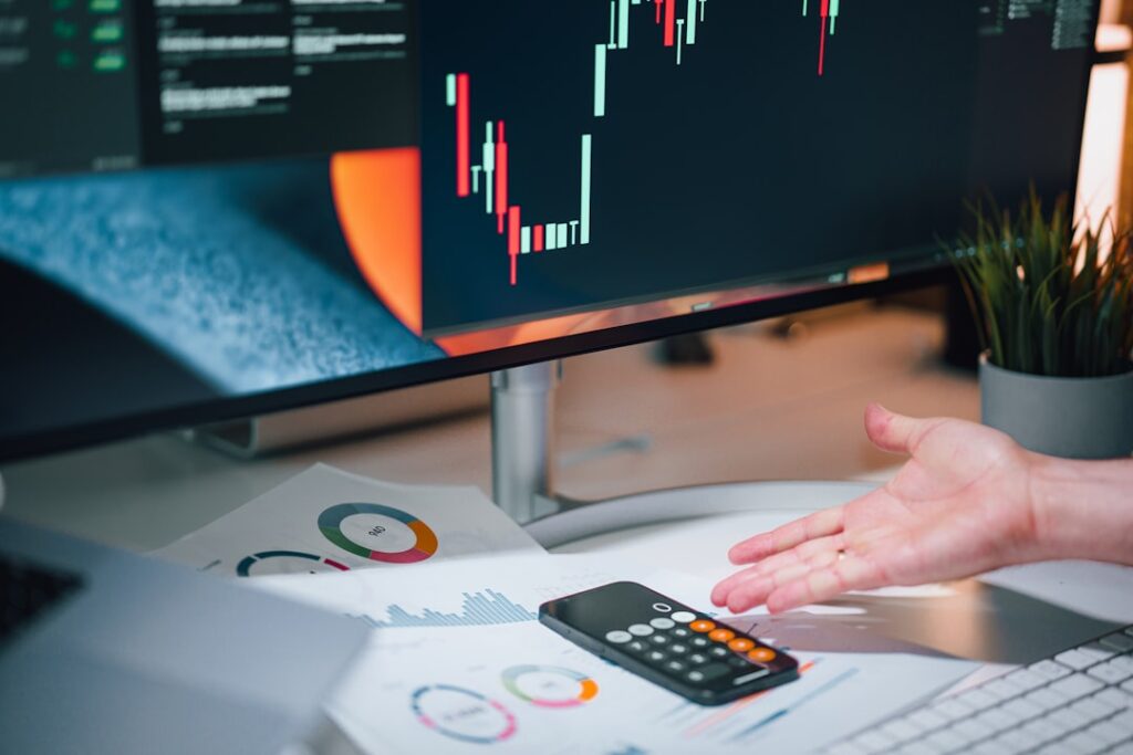 découvrez les risques liés aux cyberattaques dans le secteur bancaire et comment protéger les données sensibles contre les menaces numériques croissantes.